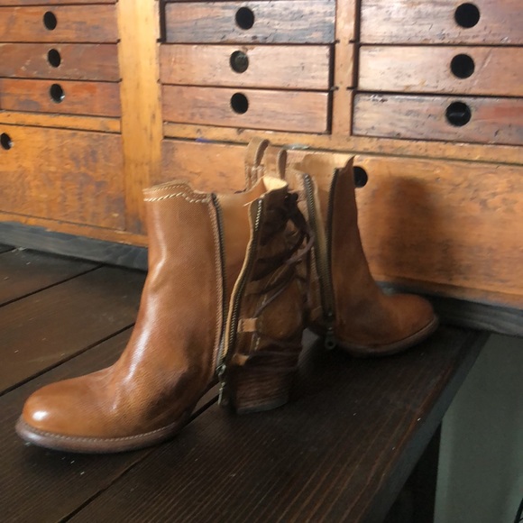BED | STU “Blaire” Ankle Bootie 100% Leather Heel Tie Detail  SZ 8.5 - Picture 4 of 6
